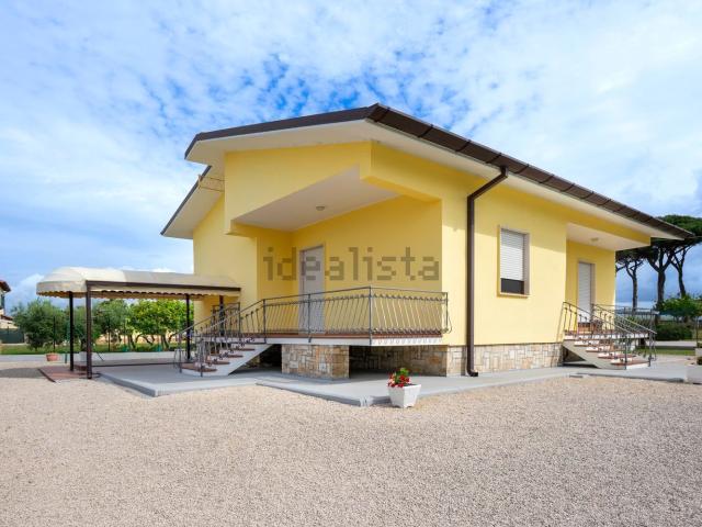 Casa in vendita a Sabaudia, Lazio