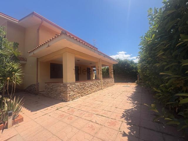 Casa in vendita a Piraineto, Carini