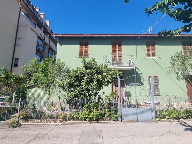 Casa in vendita a Campitello, Terni