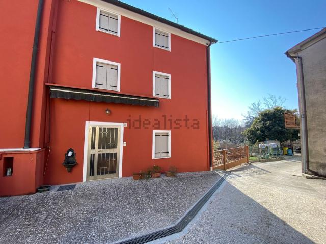Casa in vendita a Vittorio Veneto, Veneto