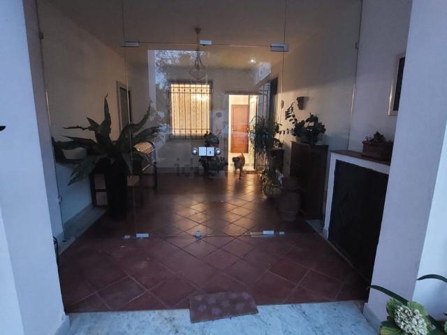 Casa in vendita a Pontecimato, Carrara