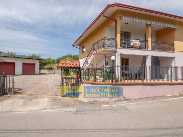 Casa in vendita a Giardino, Fara Filiorum Petri