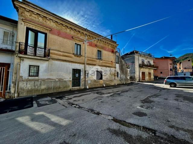 Casa in vendita a Mercato San Severino, Campania