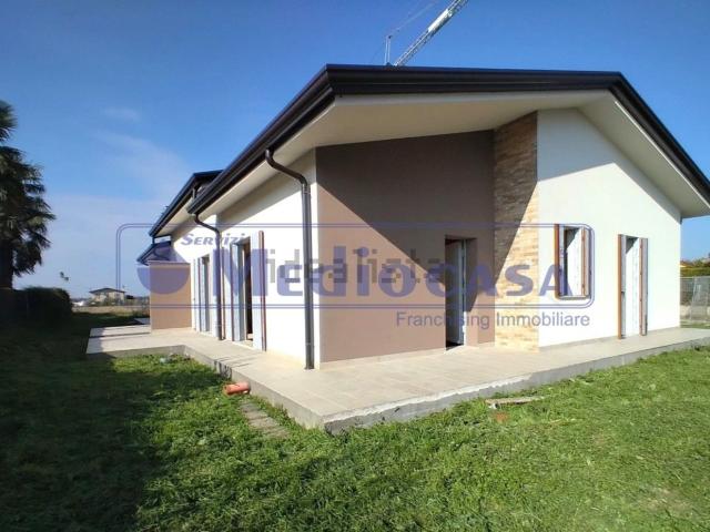 Casa in vendita a Sarzano, Rovigo
