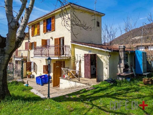 Casa in vendita a Borgorose, Lazio