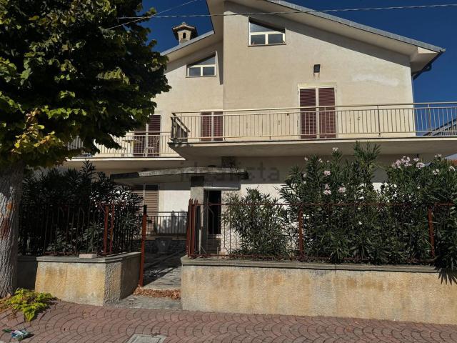Casa in vendita a Loc. Industriale Artigianale e Commerciale Impianata, Corfinio