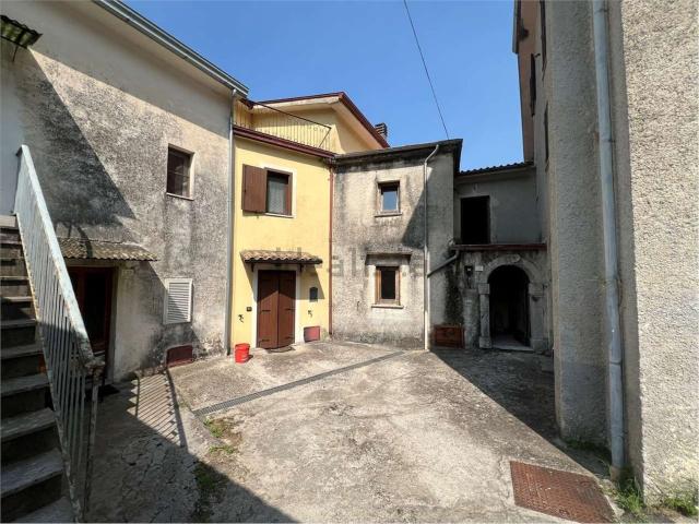 Casa in vendita a Villa Latina, Lazio