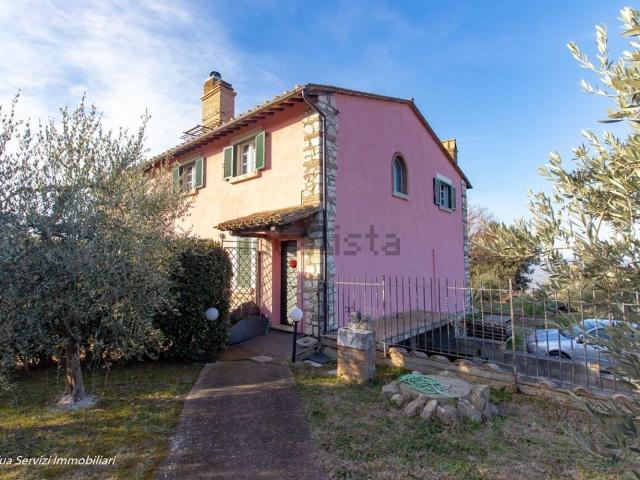 Casa in vendita a Guardea, Umbria