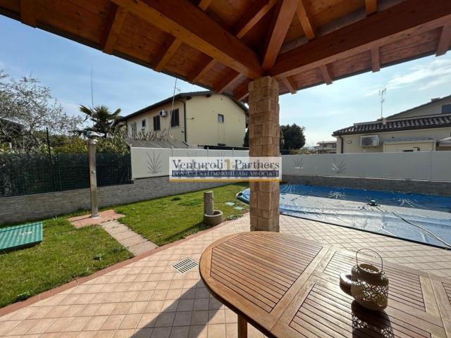 Casa in vendita a Pieve Vecchia, Manerba Del Garda
