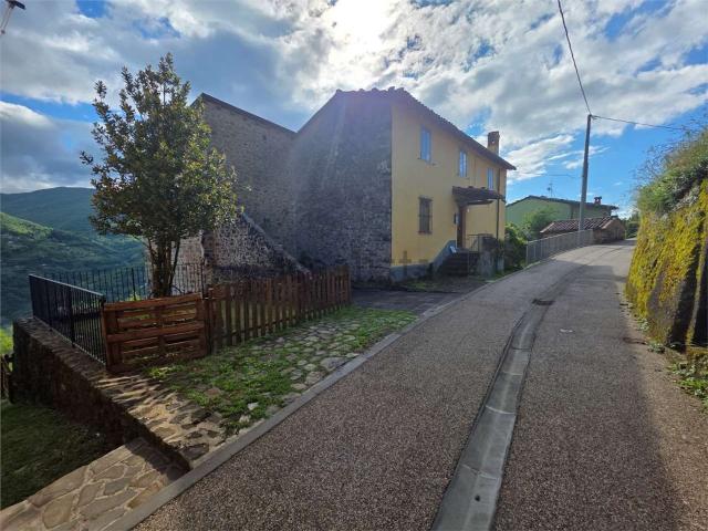Casa in vendita a Unione Comuni Garfagnana, Gallicano
