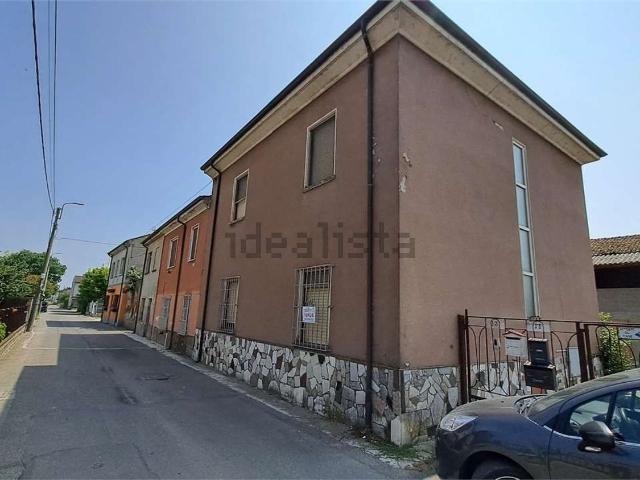 Casa in vendita a Bastida Pancarana, Lombardia