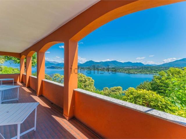Casa in vendita a Case Nuove, Ispra