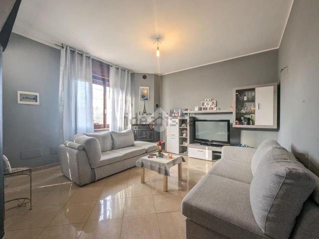 Casa in vendita a Val d’Enza, Re