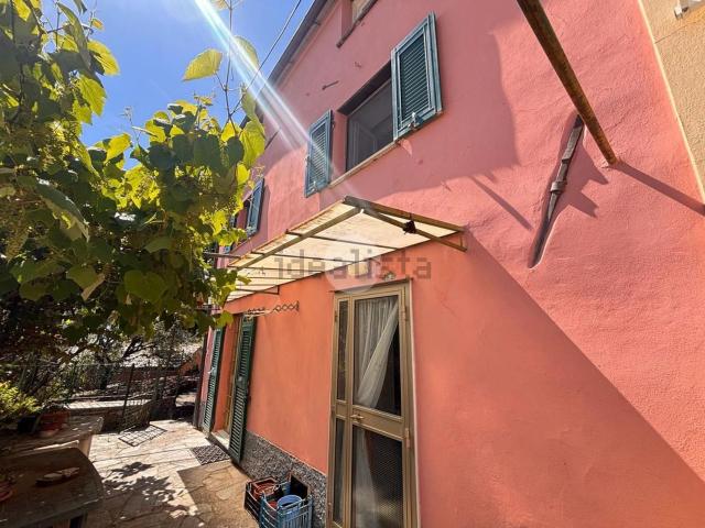 Casa in vendita a Levante, Serra Riccò