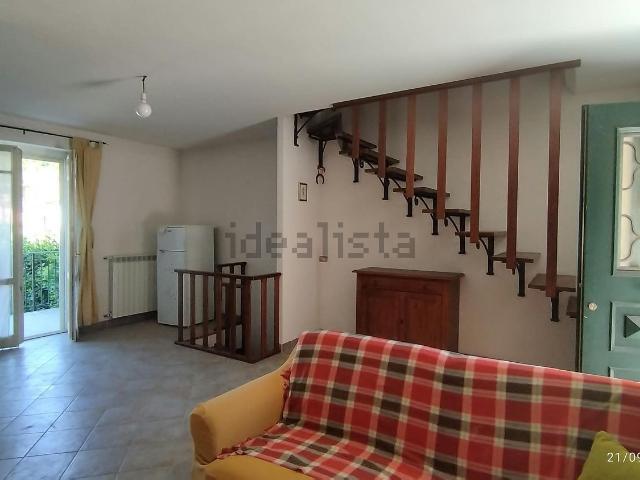 Casa in vendita a Carsoli, L'Aquila