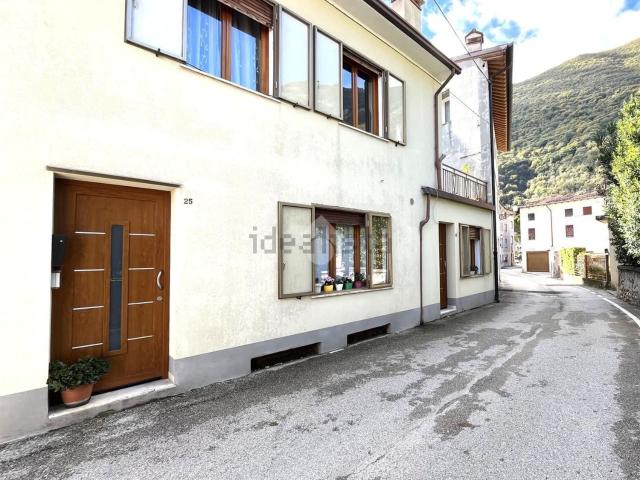 Casa in vendita a Bassano Del Grappa, Veneto