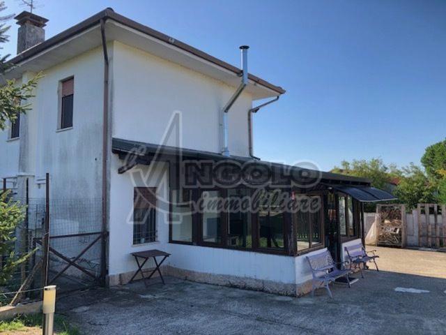 Casa in vendita a Stienta, Veneto