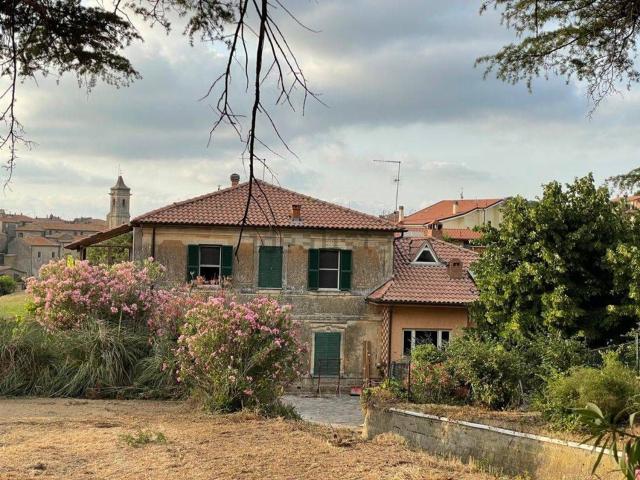Casa in vendita a Farnese, Viterbo