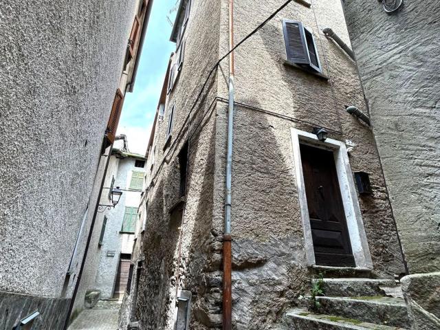 Casa in vendita a Premana, Lombardia