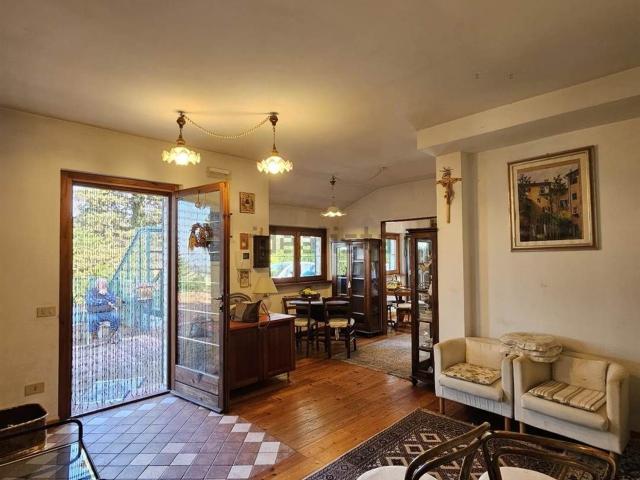 Casa in vendita a Marche, Macerata