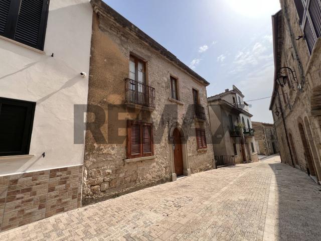 Casa in vendita a Fragneto Monforte, Campania