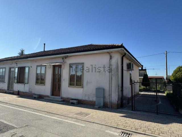 Casa in vendita a Lonigo, Veneto