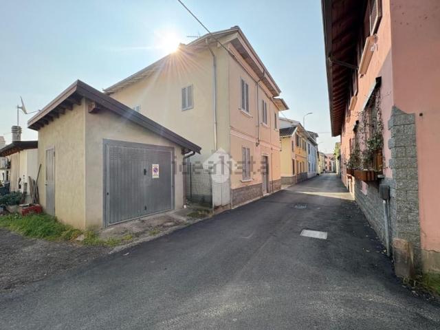 Casa in vendita a Cassolnovo, Lombardia