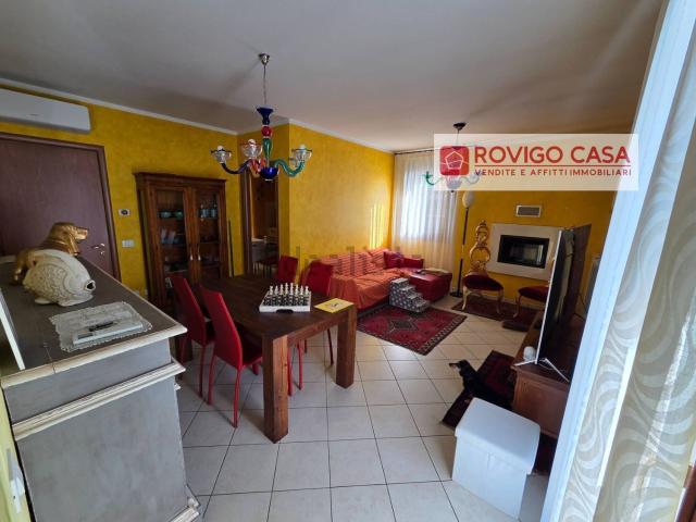Casa in vendita a Sarzano, Rovigo