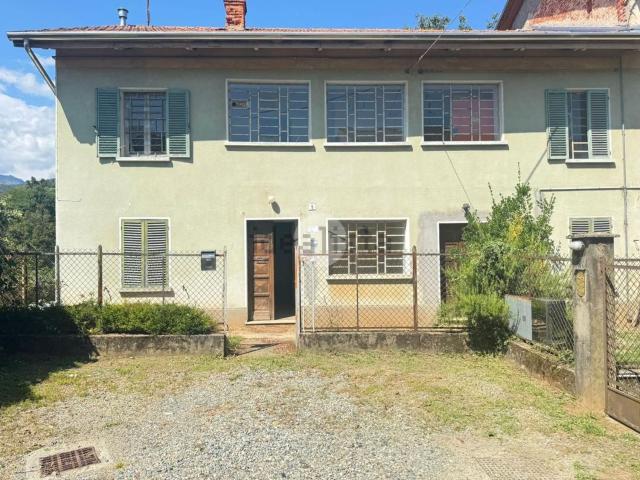 Casa in vendita a Serralunga, Piatto
