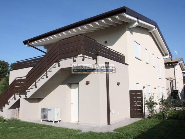 Casa in vendita a Lonato, Lombardia