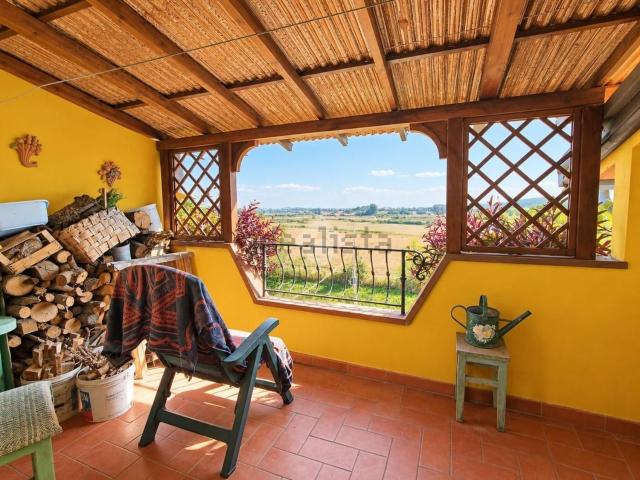 Casa in vendita a Castelnuovo, Prato