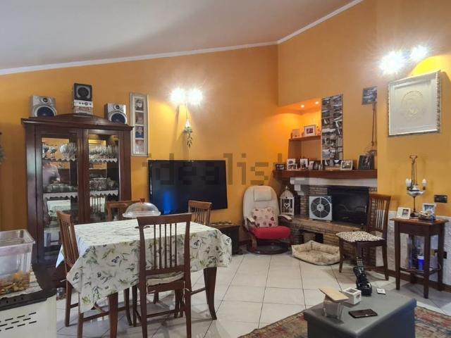 Casa in vendita a Bettona, Umbria