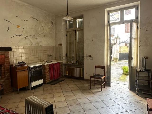 Casa in vendita a Piemonte, Asti