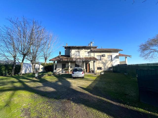 Casa in vendita a Unione Comuni Modenesi Area Nord, Mirandola