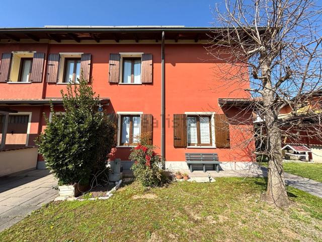 Casa in vendita a Roncoferraro, Lombardia