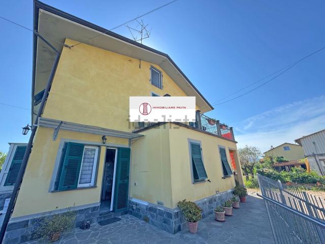 Casa in vendita a Vezzano Ligure, Liguria