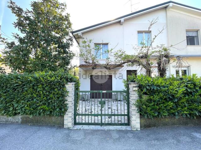 Casa in vendita a Zona Sud, Brescia