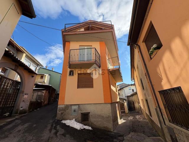 Casa in vendita a Bossico, Lombardia