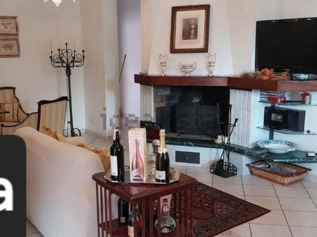 Casa in vendita a Gildona, Carrara