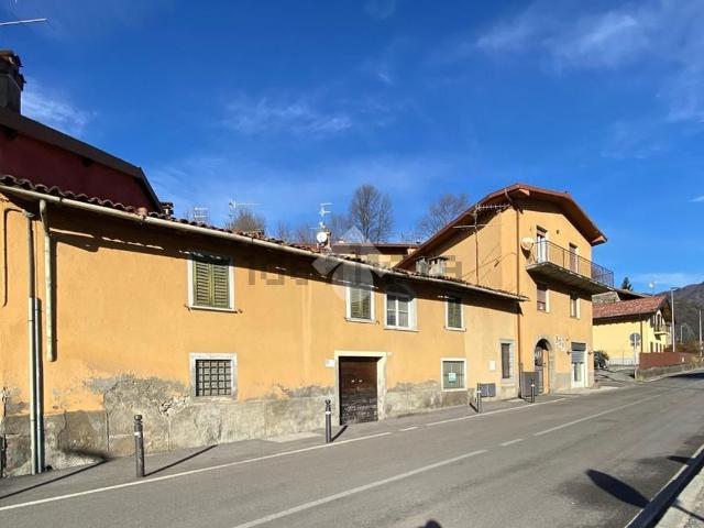 Casa in vendita a Fiorine, Clusone
