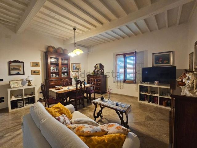 Casa in vendita a Collesalvetti, Livorno