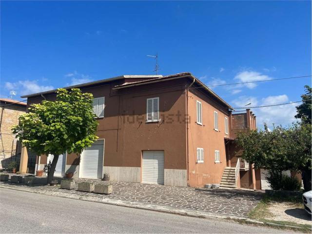 Casa in vendita a Petrognano, Spoleto