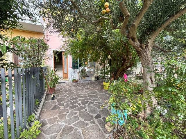 Casa in vendita a Fenile, Marche