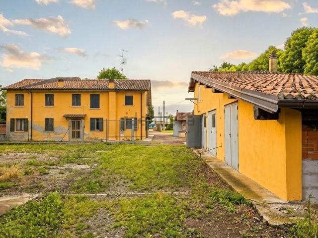 Casa in vendita a Unione Comuni Modenesi Area Nord, San Felice Sul Panaro