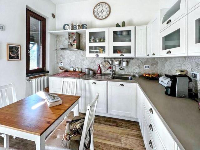 Casa in vendita a Bolano, Liguria