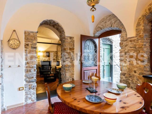 Casa in vendita a Costarainera, Liguria