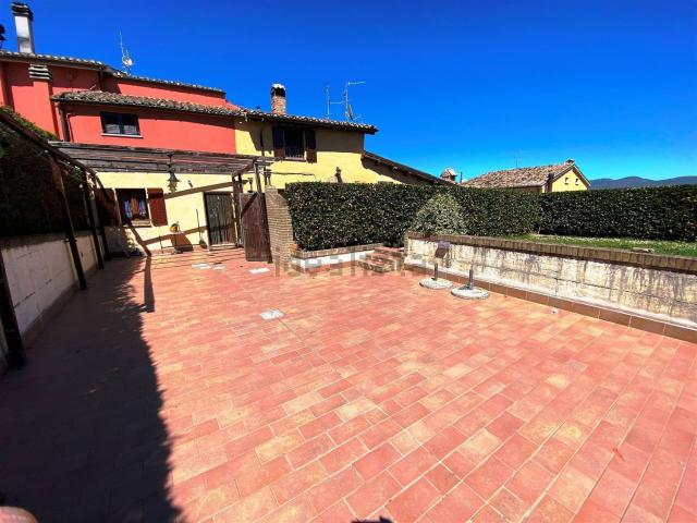 Casa in vendita a Marche, Macerata