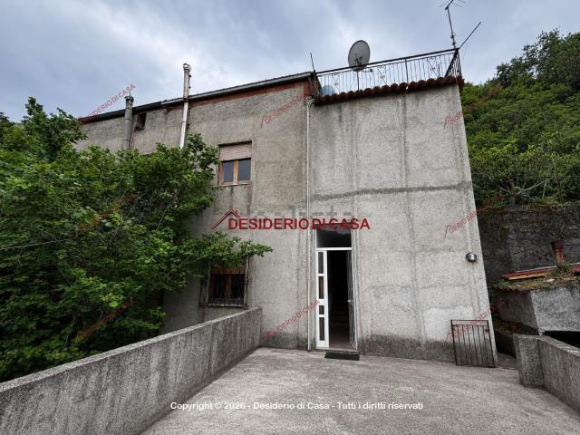 Casa in vendita a Sant'angelo Di Brolo, Sicilia
