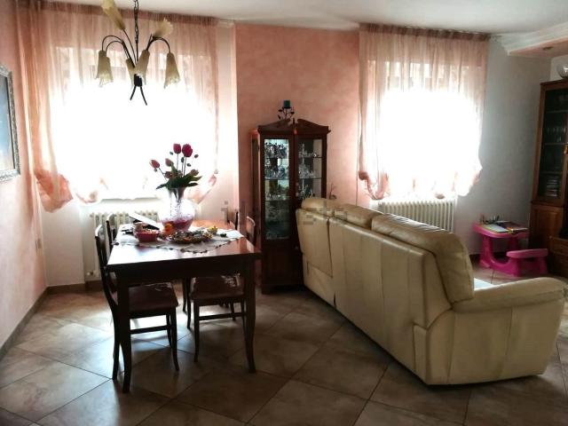 Casa in vendita a Solfanuccio, Marche