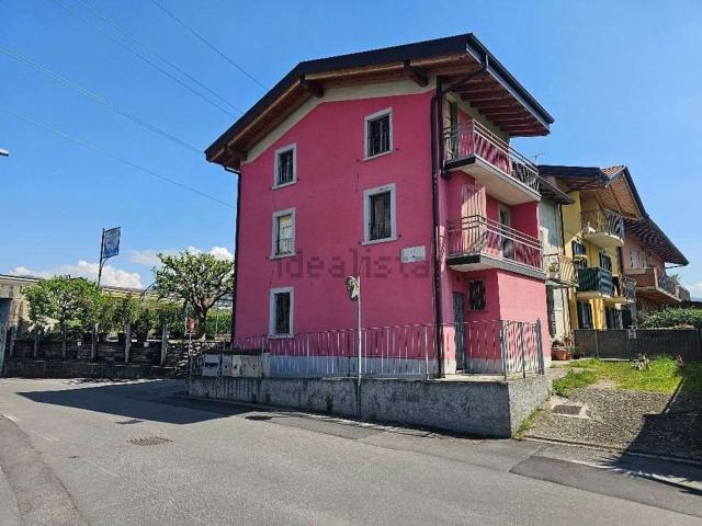 Casa in vendita a Almenno San Salvatore, Lombardia